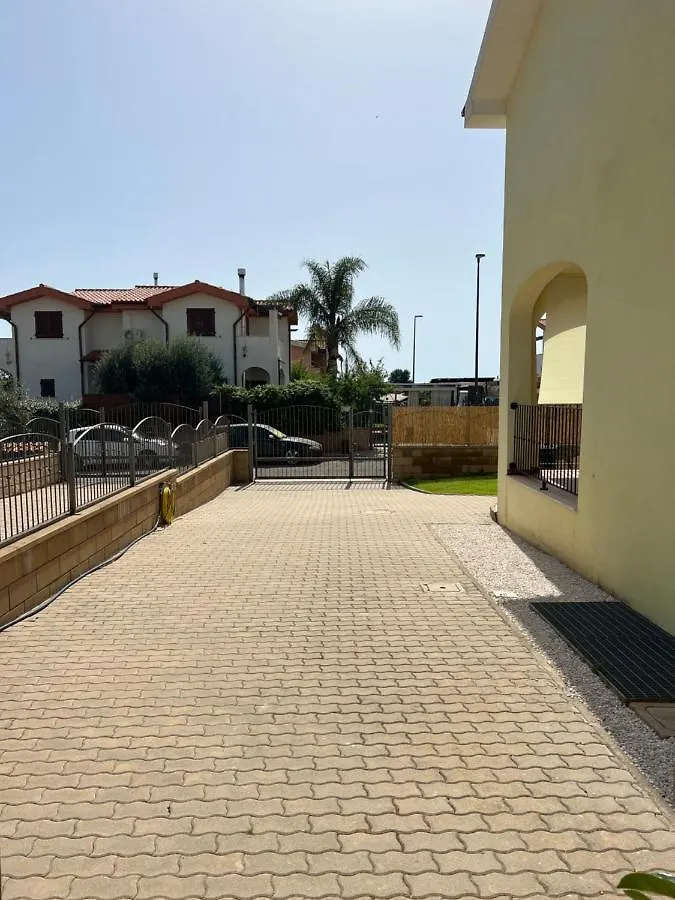 Vila Casa Grecale Girasole 0*,